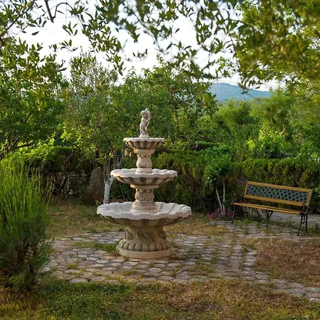 A1 Cozy Apt W Big Garden 2 Balconies & Grill Apartamento *