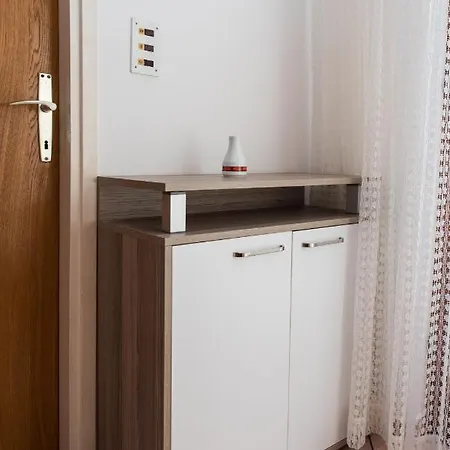 公寓 A1 Cozy Apt W Big Garden 2 Balconies & Grill 罗戈兹尼察